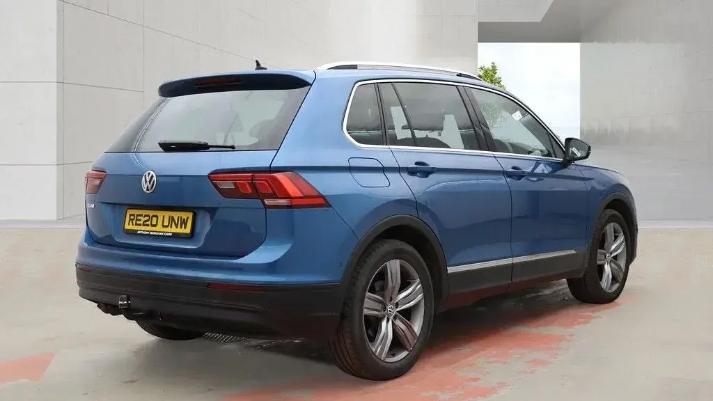 Second-hand VW Tiguan Match 150 CP (110 kW) 2020 Albastru SUV
