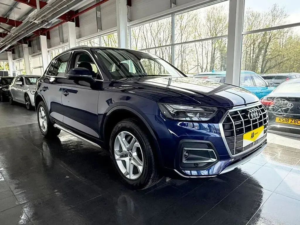 Used Audi Q5 Sport 265 HP (194 kW) 2020 Blue SUV