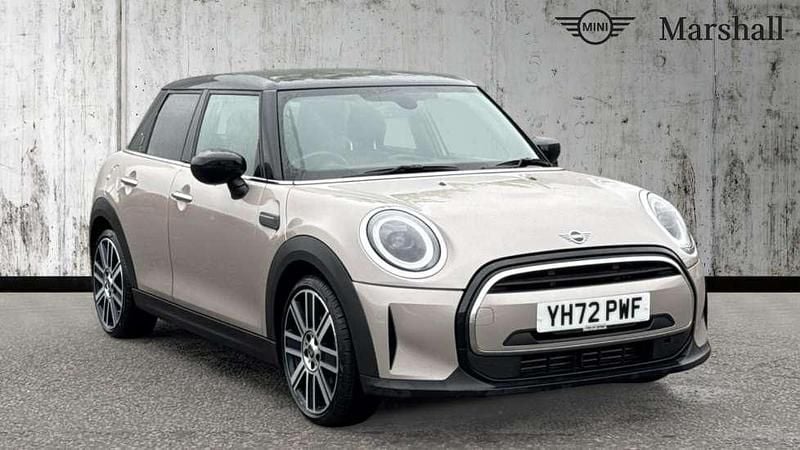 Rooftop grey Used 2022 Mini Cooper Exclusive Hatchback | £19,124 (Fair price) - Image 1/4