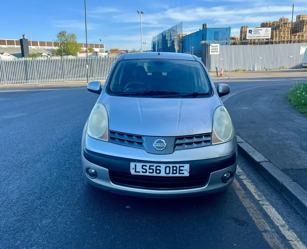 Używany Nissan Note 2006 Srebrny Hatchback