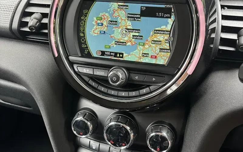 Used Mini Cooper Hatch 136 HP (100 kW) 2017 Hatchback