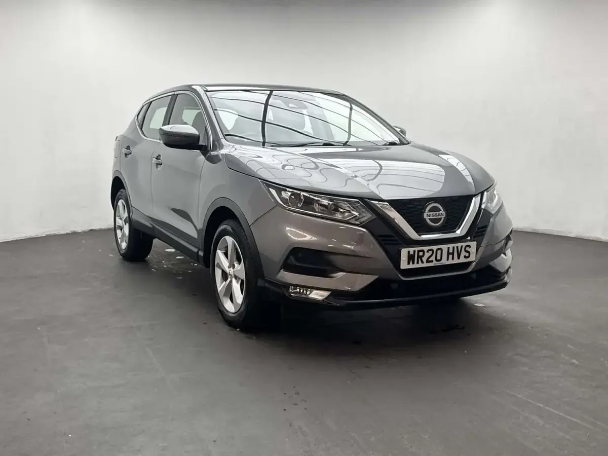 Used Nissan Qashqai Acenta Premium 157 HP (115 kW) 2020 Grey SUV