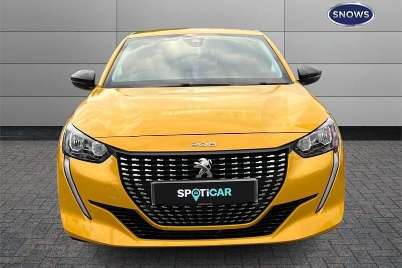 Used Peugeot 208 Allure Premium 102 HP (75 kW) 2022 Yellow Hatchback