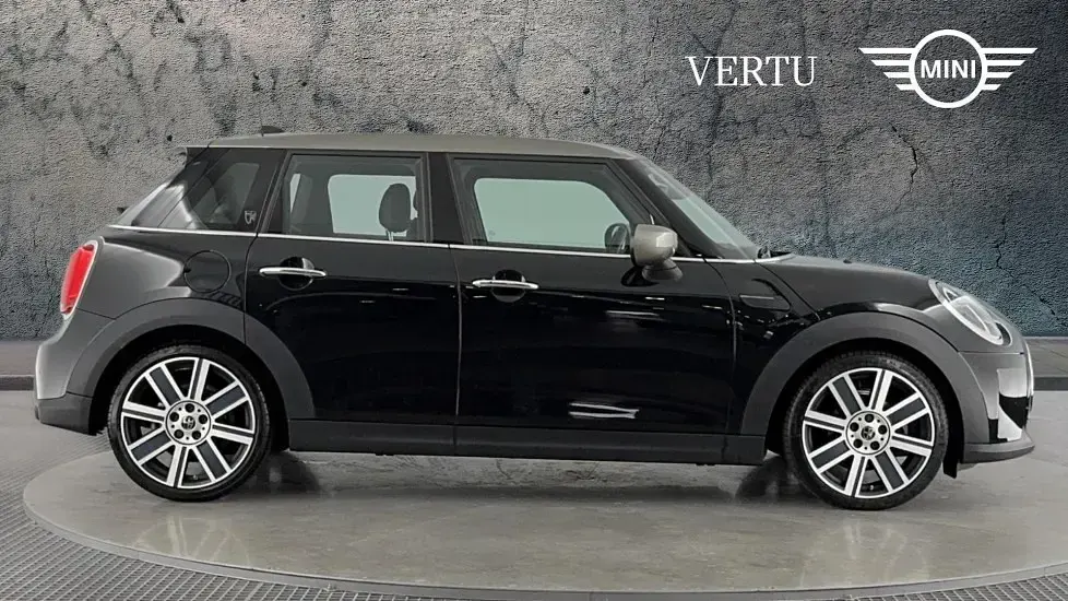 Used Mini Cooper Exclusive 136 HP (100 kW) 2023 Black Hatchback