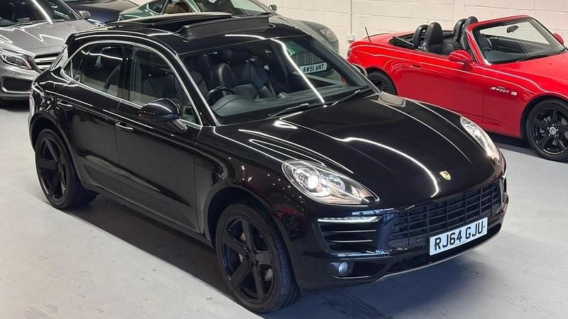 Black Used 2014 Porsche Macan SUV | £18,400 (A bit pricey) - Image 1/3