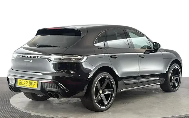 Used Porsche Macan 379 HP (278 kW) 2025 SUV