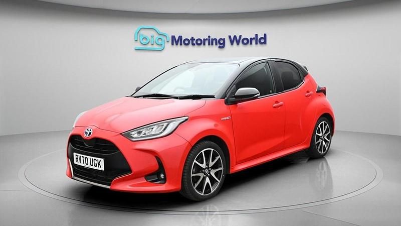 Used Toyota Yaris Hybrid Edition 116 HP (85 kW) 2020 Orange Hatchback