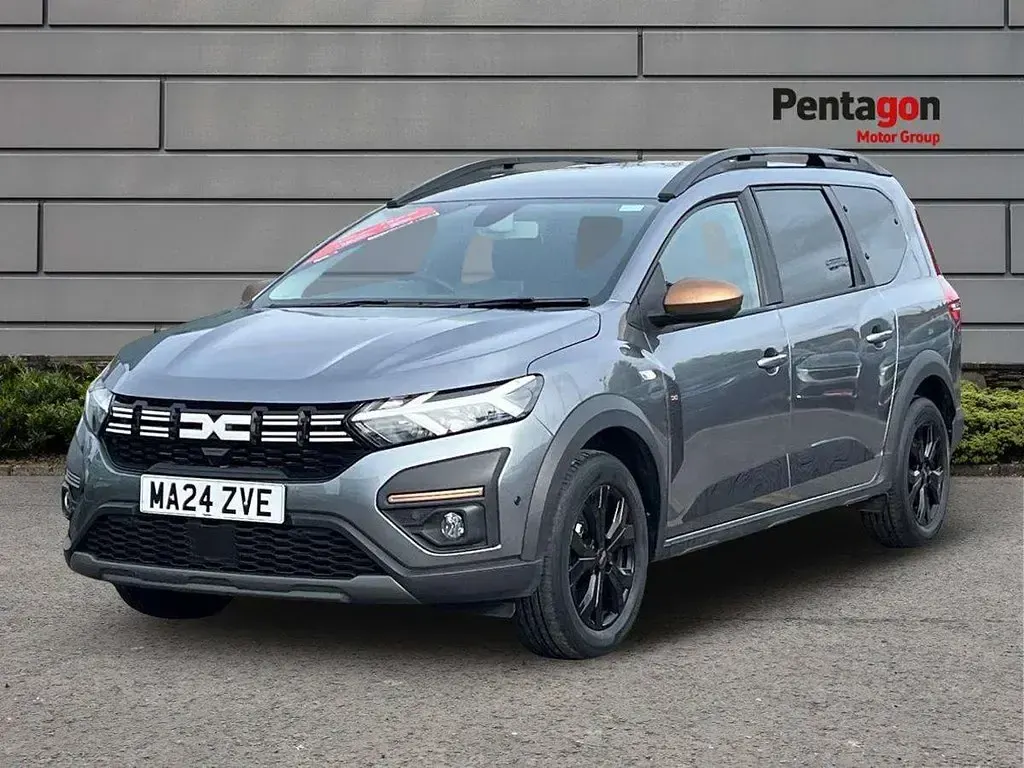 Used Dacia Jogger Extreme 141 HP (103 kW) 2024 Grey MPV