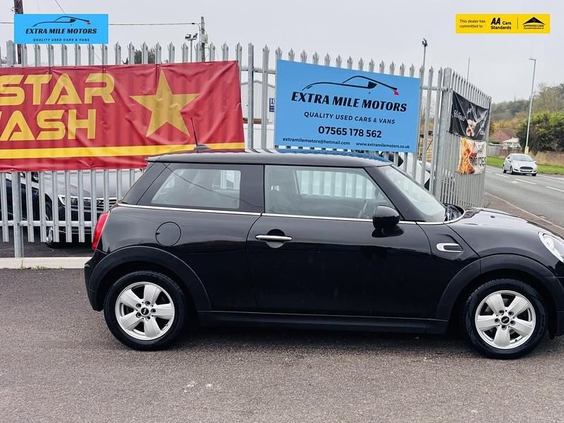 Used Mini ONE Hatch 102 HP (75 kW) 2015 Black Hatchback