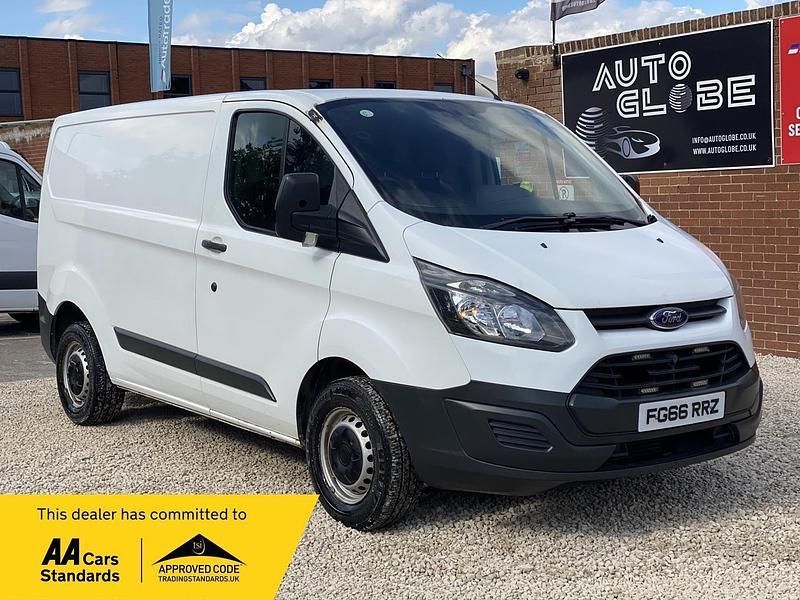 White Used 2016 Ford Transit Custom Van | £6,990 (Fair price) - Image 1/3