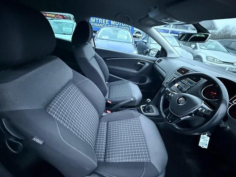 Used VW Polo Edition 60 HP (44 kW) 2017 Black Hatchback