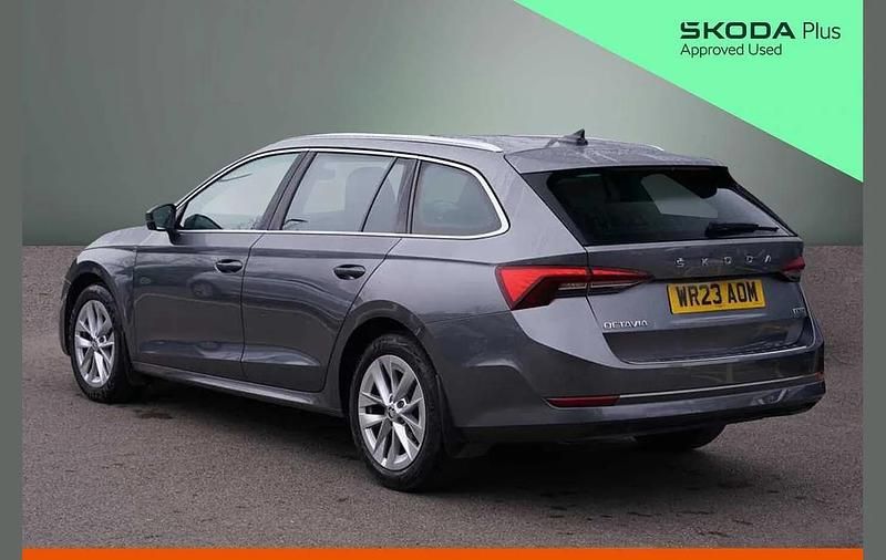Used Skoda Octavia SE L 147 HP (108 kW) 2023 Graphite grey metallic Estate