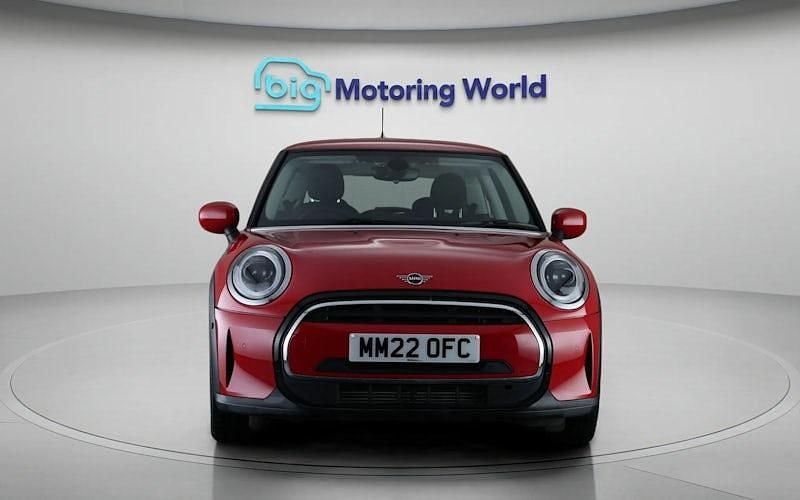 Used Mini Cooper Classic 136 HP (100 kW) 2022 Red Hatchback