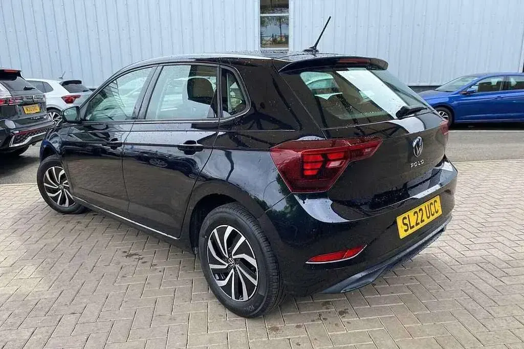 Used VW Polo Life 95 HP (69 kW) 2022 Black Hatchback