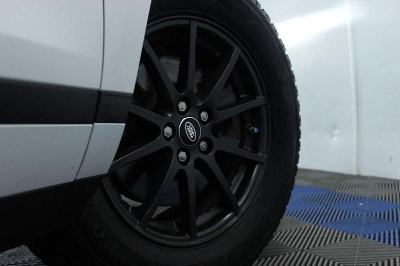 Used Land Rover Range Rover evoque 150 HP (110 kW) 2019 White SUV