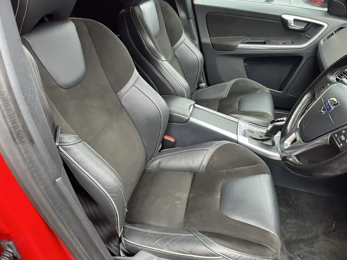 Used Volvo XC60 R-Design 2016 Red SUV