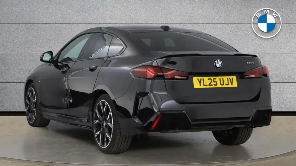 Second-hand BMW 220 M Sport 168 CP (123 kW) 2025 Negru Coupe