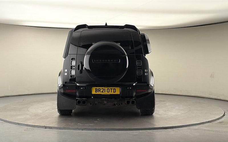 Used Land Rover Defender 400 HP (294 kW) 2024 SUV