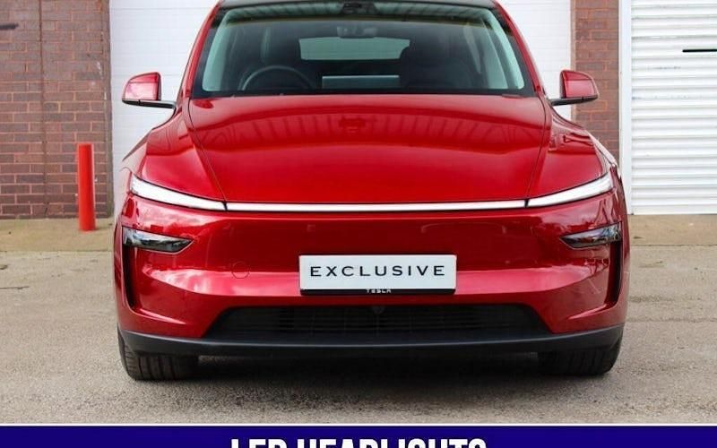 Used Tesla Model Y Long Range AWD 286 kW (389 HP) 2025 Red SUV