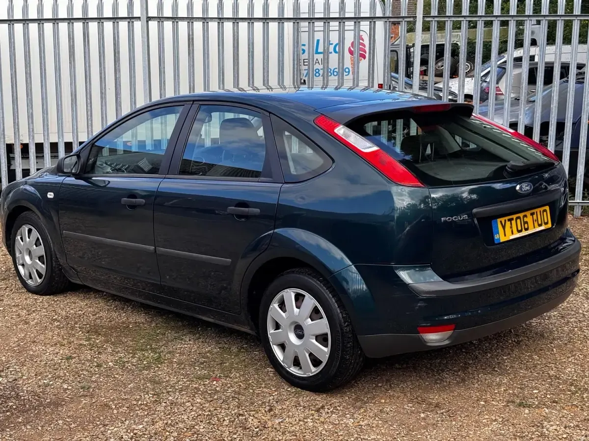 Used Ford Focus 2006 Green Hatchback