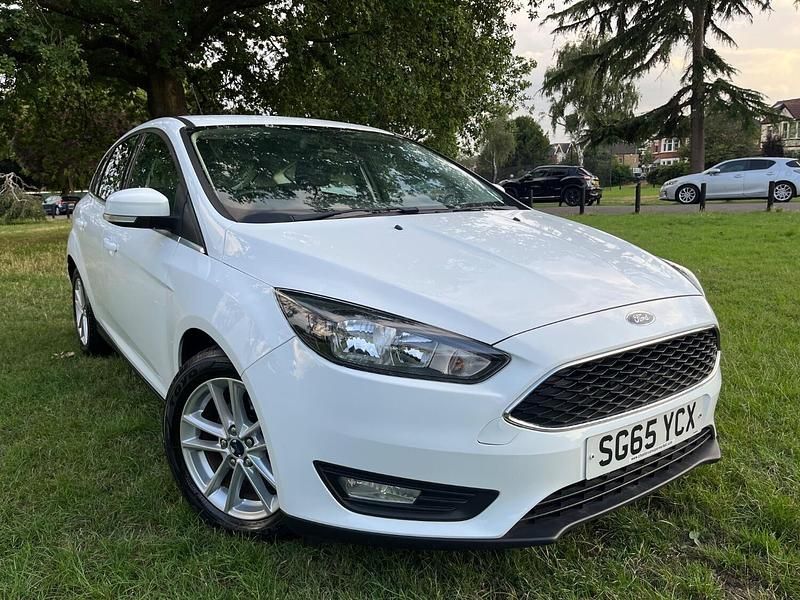 Usado Ford Focus Zetec 2015 Branco Citadino