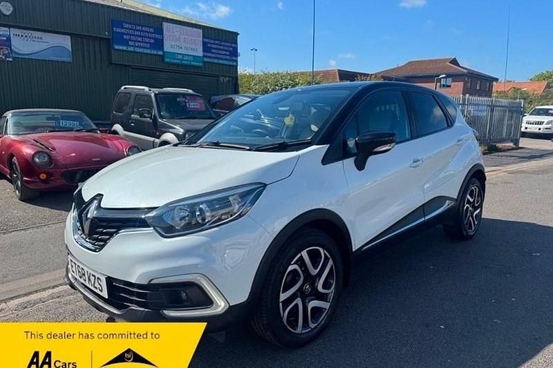 Second-hand Renault Captur Iconic 90 CP (66 kW) 2019 Alb SUV