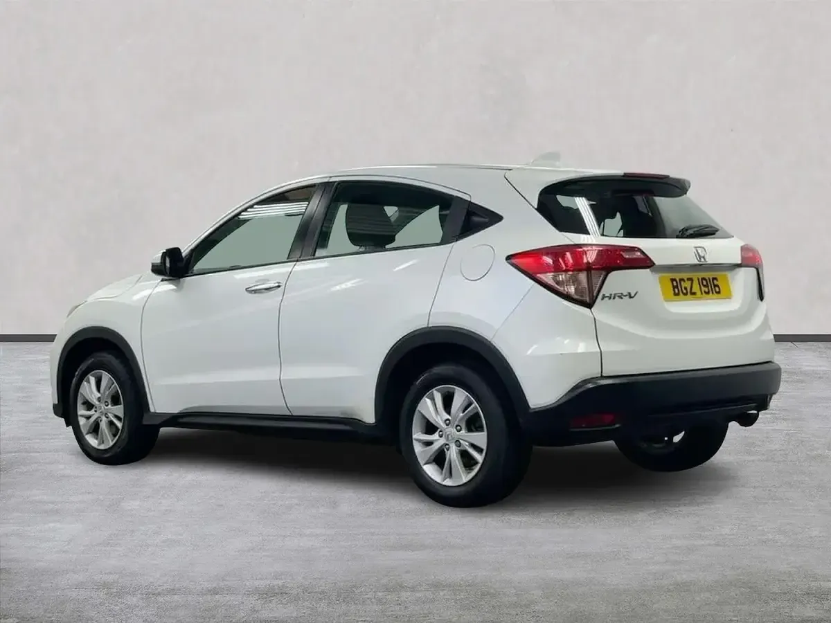Used Honda HR-V S 130 HP (95 kW) 2016 White SUV