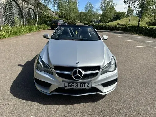 Begagnad Mercedes E220 AMG 170 HK (125 kW) 2013 Silver Cab