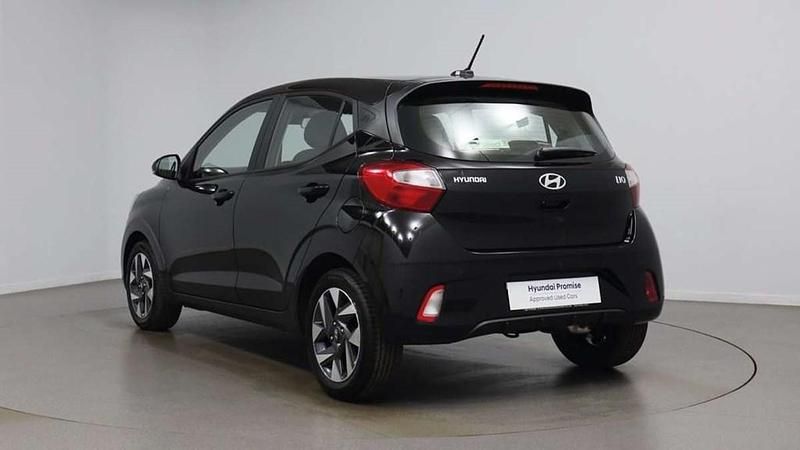 Used Hyundai i10 Advanced 62 HP (45 kW) 2024 Black Hatchback