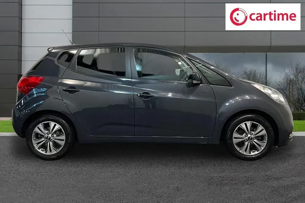 Second-hand Kia Venga 123 CP (90 kW) 2018 Gri Hatchback