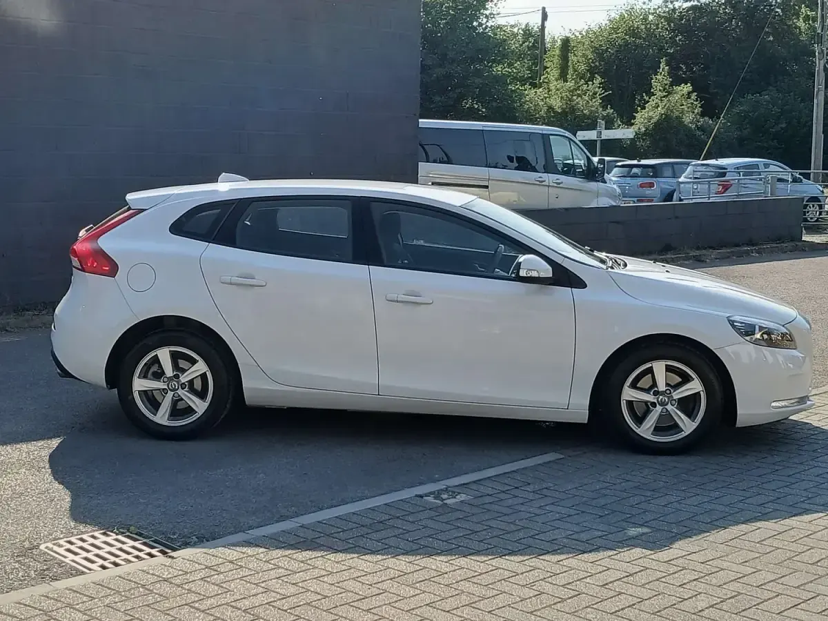 Usado Volvo V40 2015 Branco Citadino