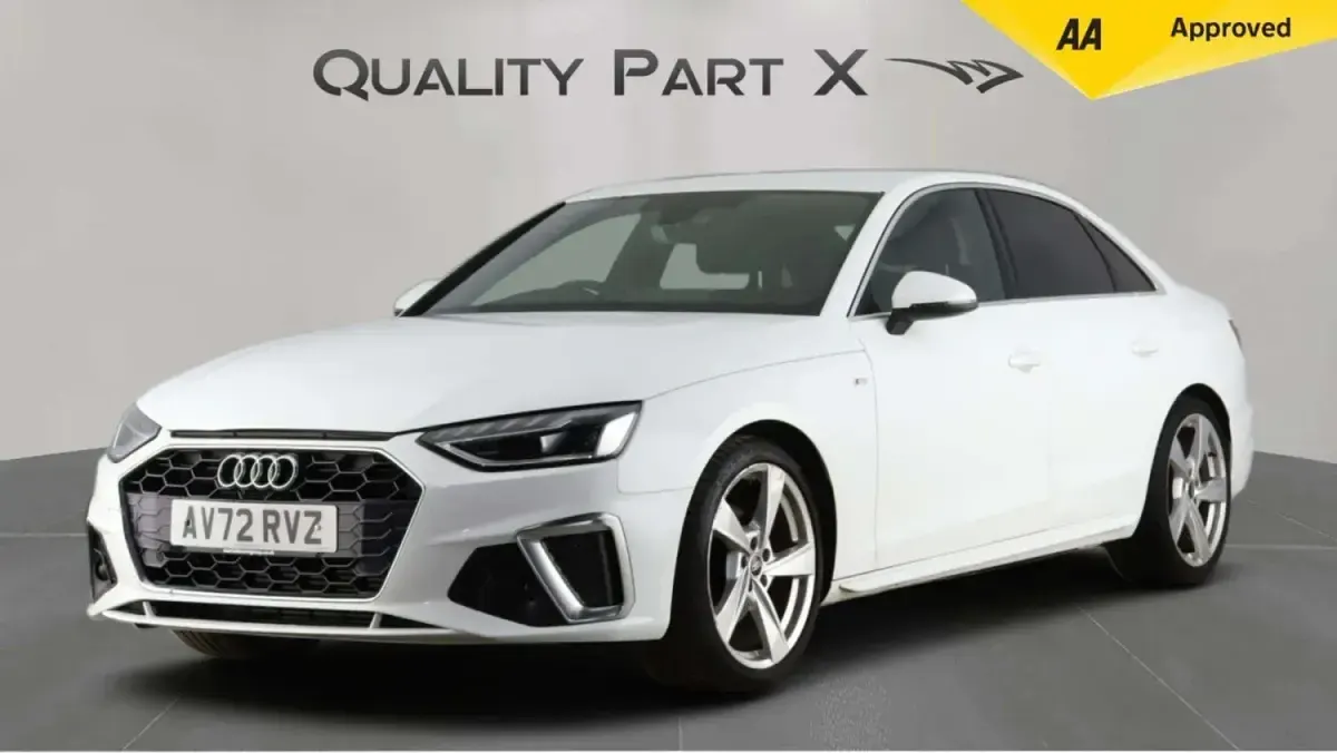 Używany Audi A4 S-Line 150 KM (110 kW) 2022 Biały Sedan/Limuzyna