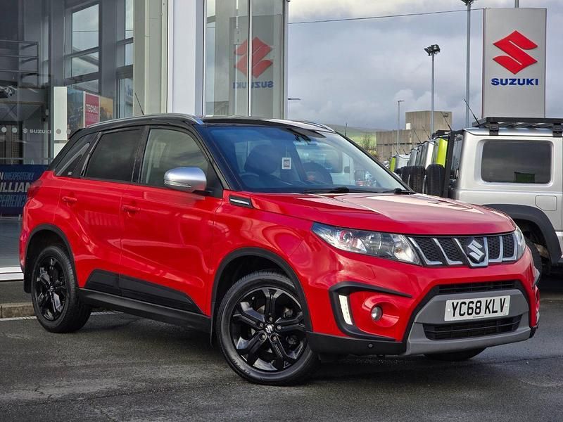 Used Suzuki Vitara 2018 Red/black Hatchback