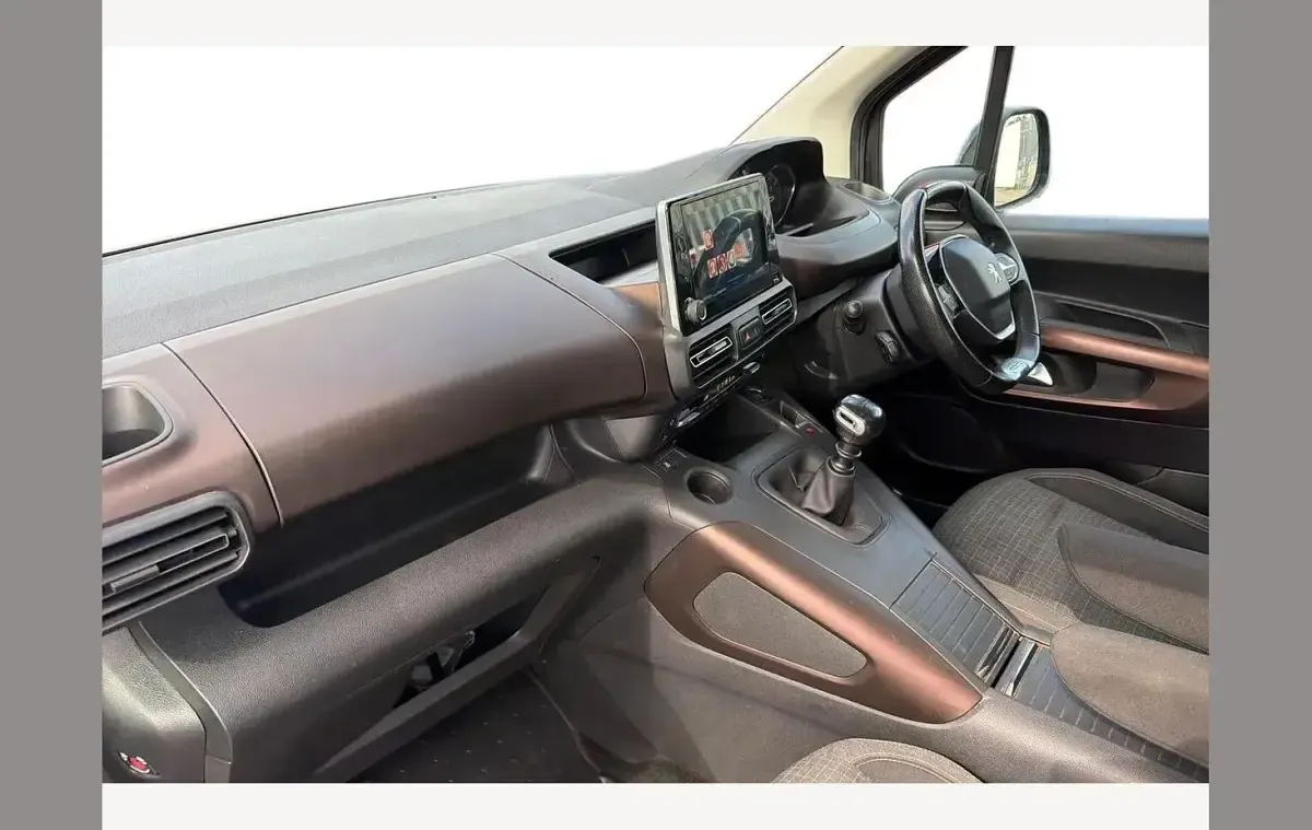Used Peugeot Rifter GT-line 130 HP (95 kW) 2019 Cumulus grey MPV