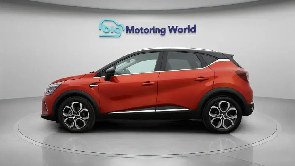 Used Renault Captur Techno 145 HP (106 kW) 2022 Red SUV