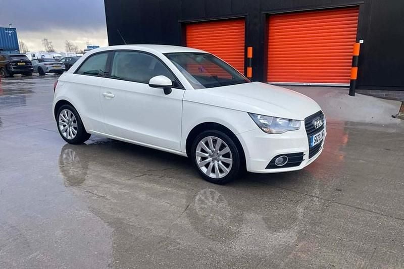 Used Audi A1 Sport 122 HP (89 kW) 2011 White Hatchback