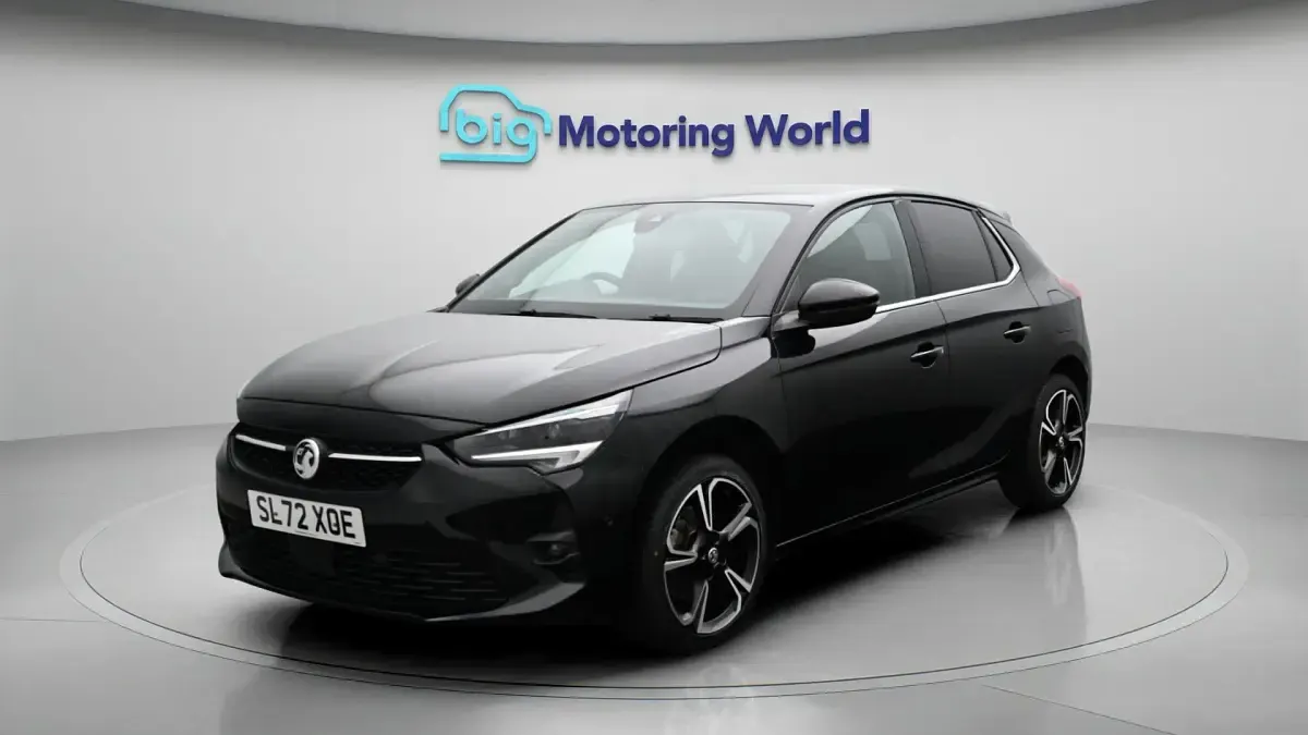 Second-hand Vauxhall Corsa Ultimate 131 CP (96 kW) 2022 Negru Hatchback