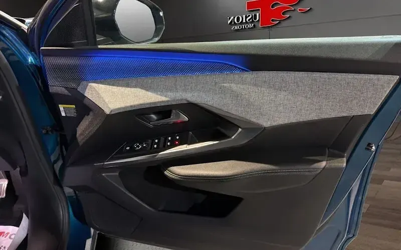 Used Peugeot e-3008 GTi 156 kW (213 HP) 2024 Blue SUV