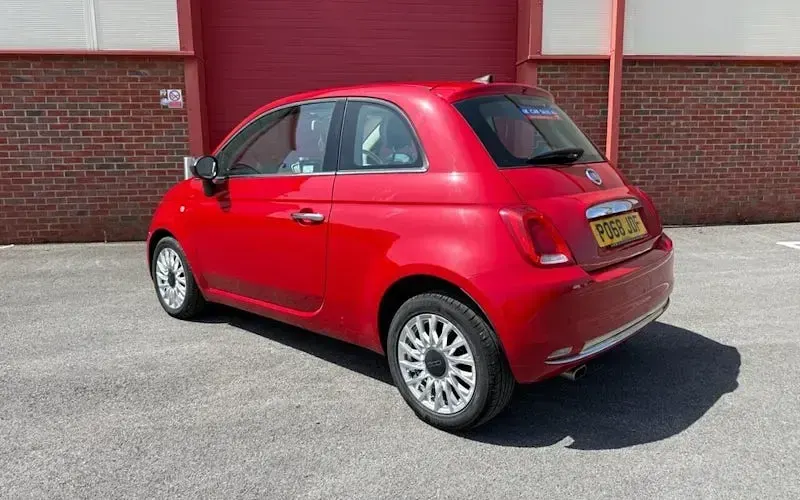 Used Fiat 500 Lounge 69 HP (50 kW) 2018 Red Hatchback