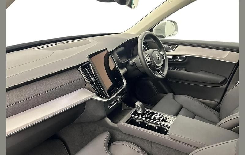 Used Volvo XC90 Core 449 HP (330 kW) 2025 Silver SUV