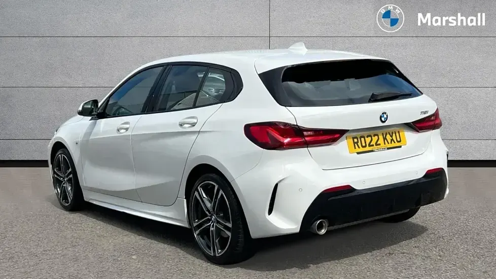 Used BMW 118 M Sport 136 HP (100 kW) 2022 Alpine white Hatchback