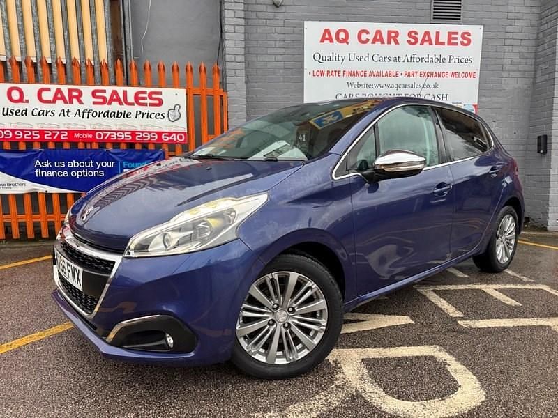 Used Peugeot 208 Allure 100 HP (73 kW) 2016 Blue Hatchback
