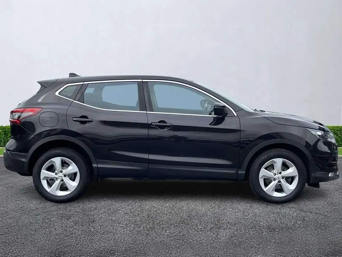 Used Nissan Qashqai Acenta Premium 2019 Black SUV