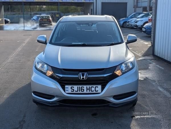 Used Honda HR-V S 130 HP (95 kW) 2016 Silver SUV