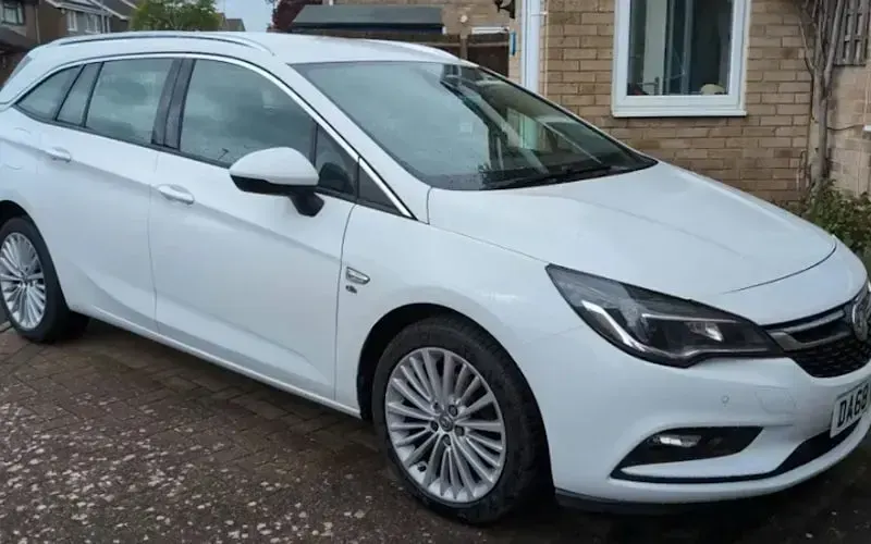 Used Vauxhall Astra Elite 150 HP (110 kW) 2019 Estate