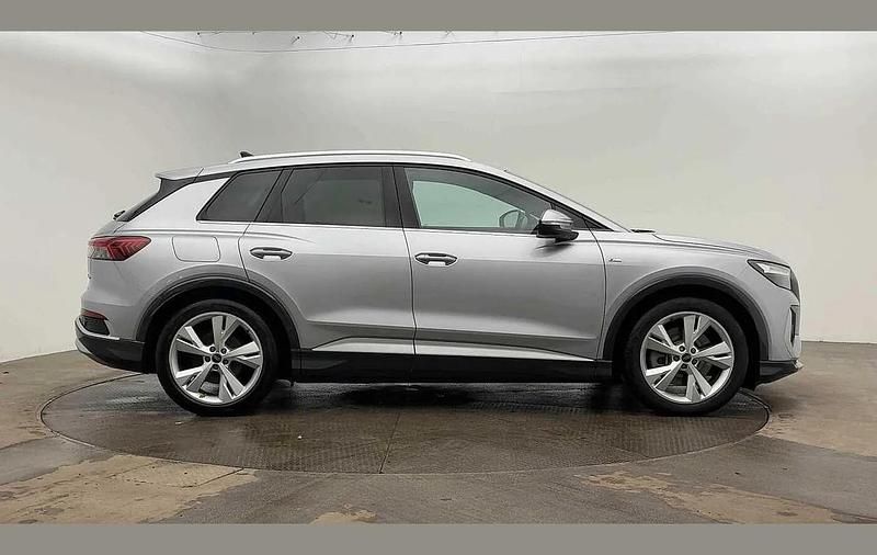 Used Audi Q4 e-tron S-Line 150 kW (204 HP) 2023 Silver SUV