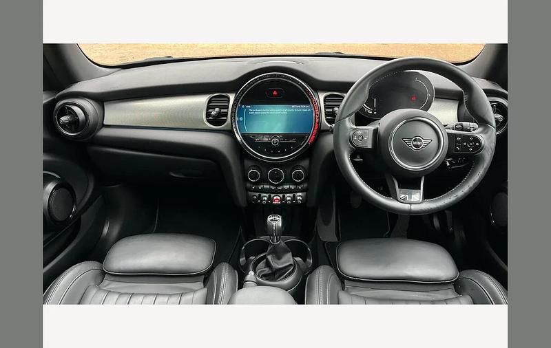 Used Mini Cooper Exclusive 136 HP (100 kW) 2022 Black Hatchback