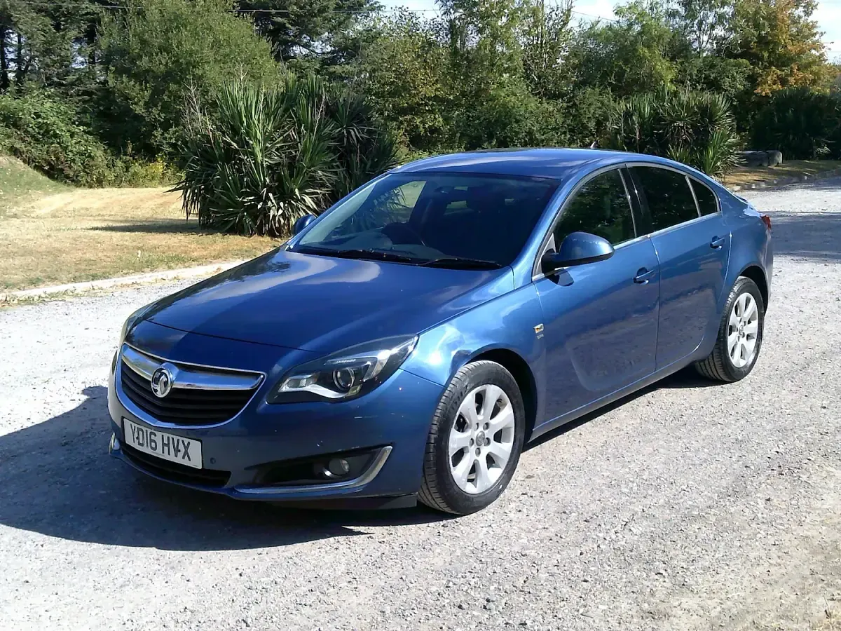 Used Vauxhall Insignia SRi 2016 Blue Hatchback