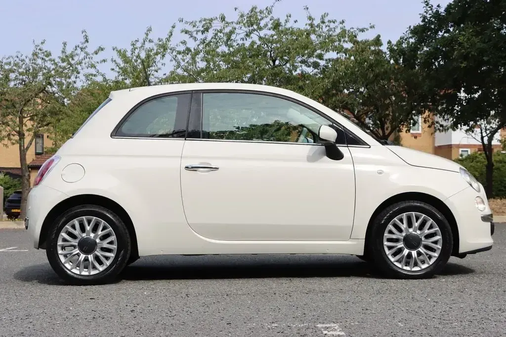 Used Fiat 500 Pop Star 69 HP (50 kW) 2015 White Hatchback