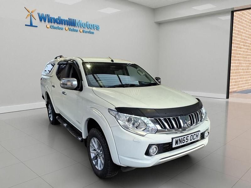 White Used 2015 Mitsubishi L200 Warrior Pickup | £12,450 (Fair price) - Image 1/4